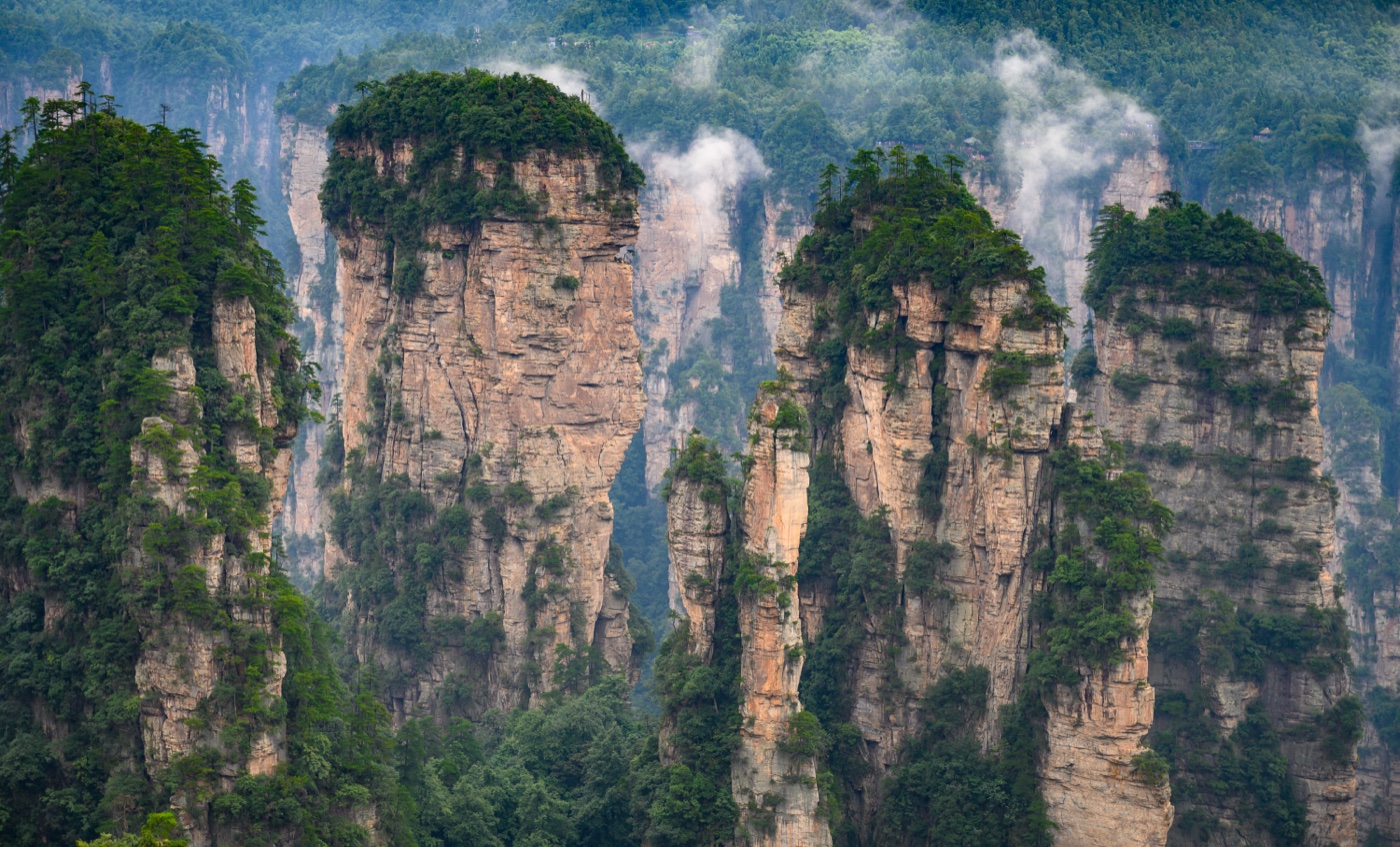 武陵源砂岩峰林 — Pullman 张家界窗外景观